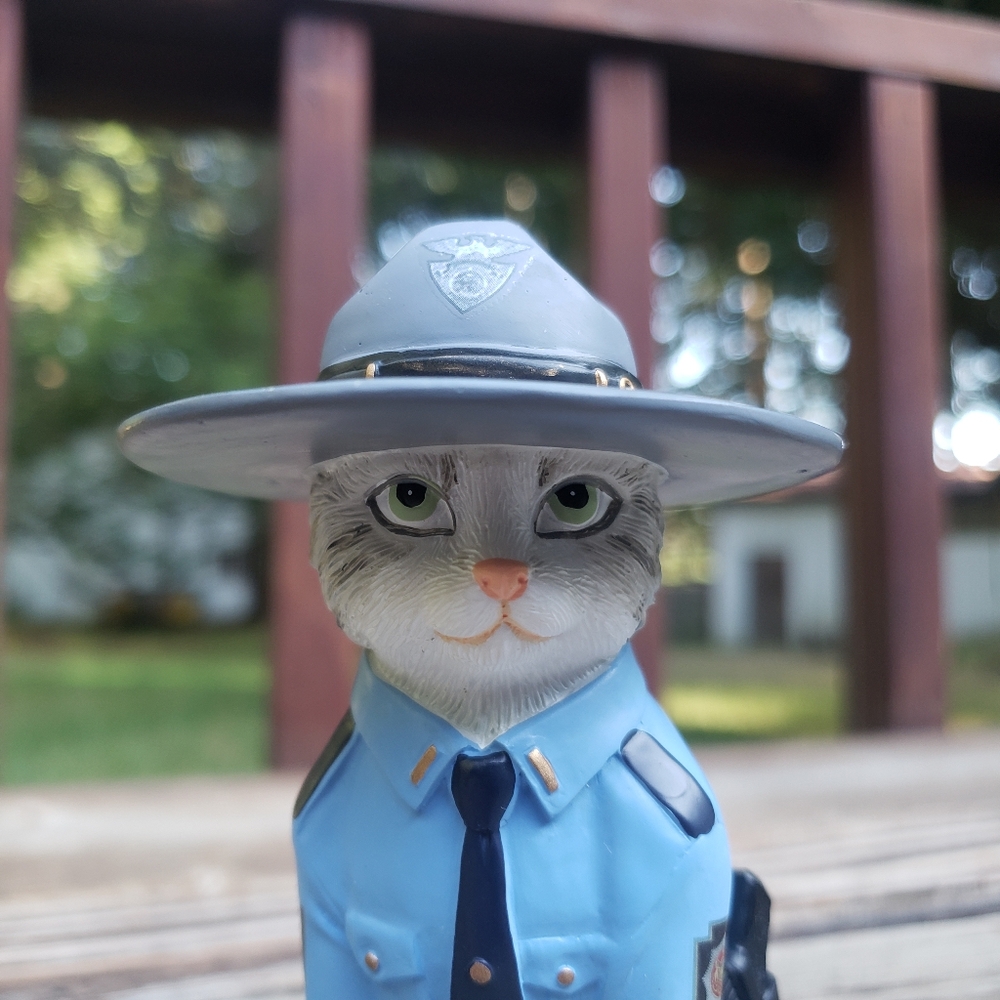 The Hamilton Collection to Purr-tect & Serve Cat Figurine - OFFICE-PURR Cat - Picture 3 of 13